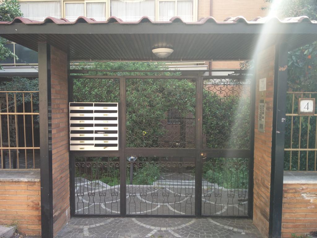 Vatican Doors Bed & Breakfast *